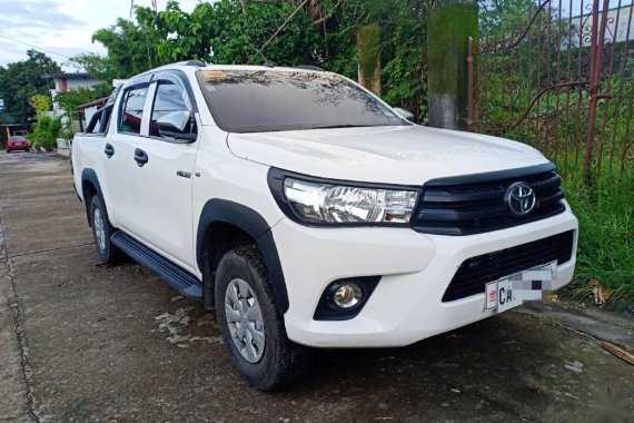 White Toyota Hilux 2017 for sale in Angeles