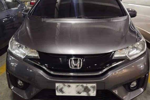 Selling Silver Honda Jazz 2016 in Dasmariñas