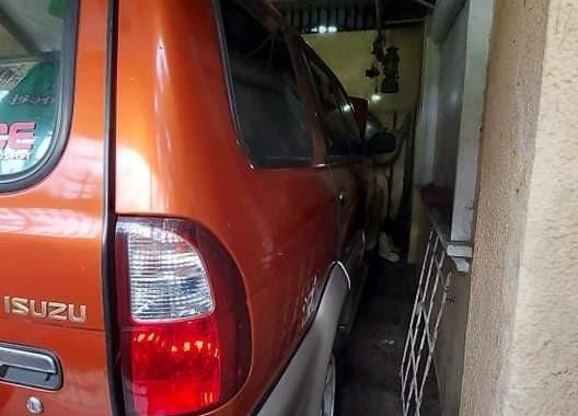 Selling Orange Isuzu Crosswind 2002 in Manila