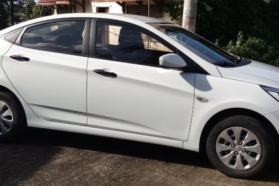 Sell White 2018 Hyundai Accent in Trece Martires