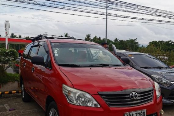 Red Toyota Innova 2014 for sale