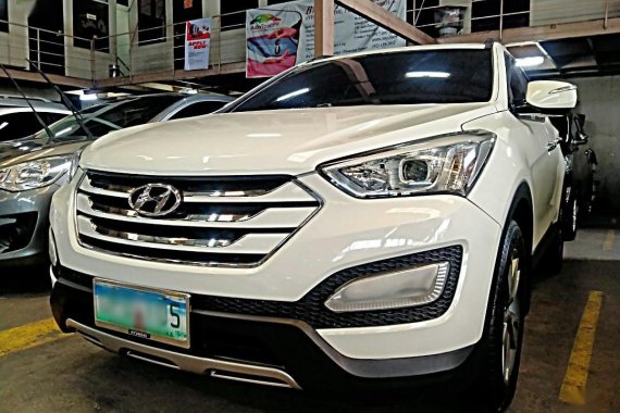 Selling White Hyundai Santa Fe 2013 in Quezon