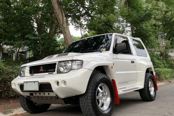 Pearl White Mitsubishi Pajero 2015 for sale in San Pedro