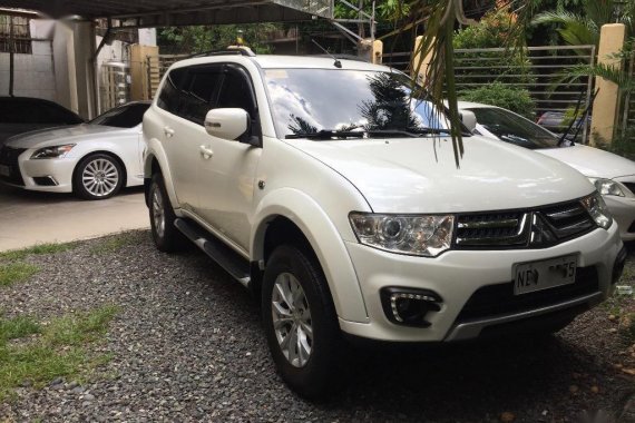 Pearl White Mitsubishi Montero 2015 for sale in Manila