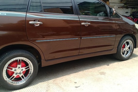 Brown Toyota Innova 2013 for sale in Quezon City