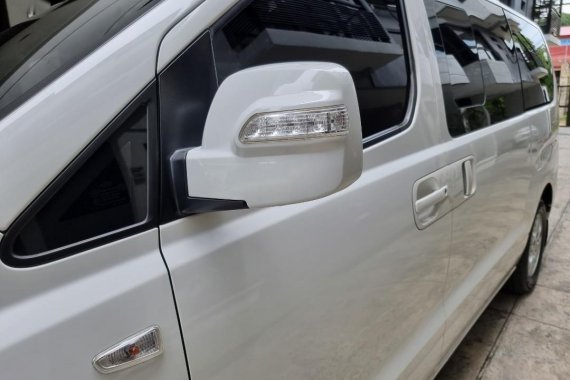 Pearl White Hyundai Starex 2013 for sale in Quezon