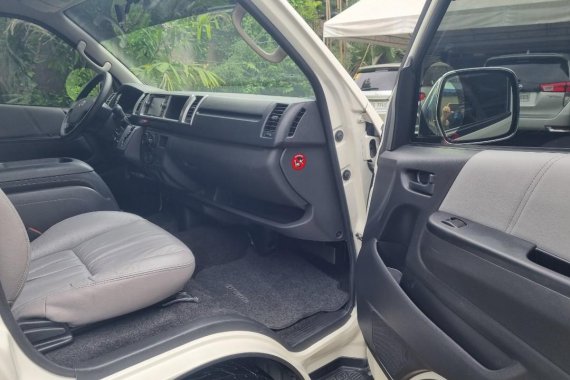 Selling White Toyota Hiace 2018 in Malabon