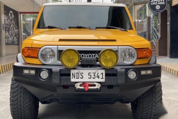 Yellow Toyota Fj Cruiser 2016 for sale in Automatic