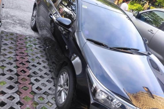 Sell Black 2016 Toyota Corolla Altis in Malabon