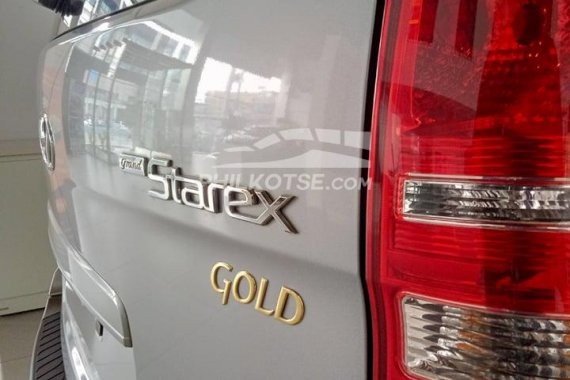 Be the first owner of this 2020 Hyundai Grand Starex (facelifted) 2.5 CRDi GLS Gold AT !!!