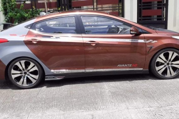 Selling Brown Hyundai Elantra 2012 in San Fernando