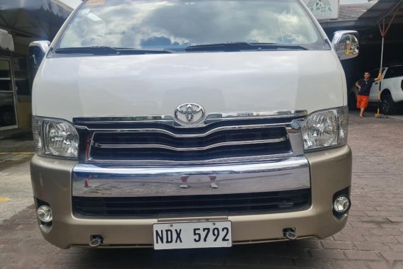 Selling White Toyota Hiace Super Grandia 2016 in Pasig