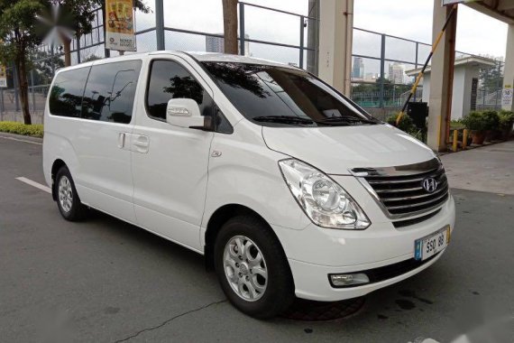 Selling Pearl White Hyundai Grand Starex 2015 in Pasig