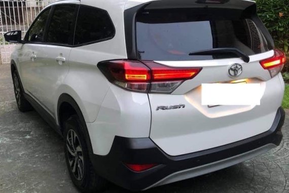 White Toyota Rush 2018 for sale in Automatic