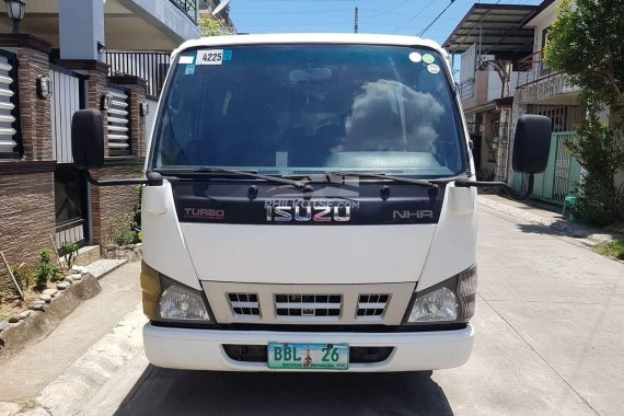  Selling White 2012 Isuzu I-van Van by verified seller