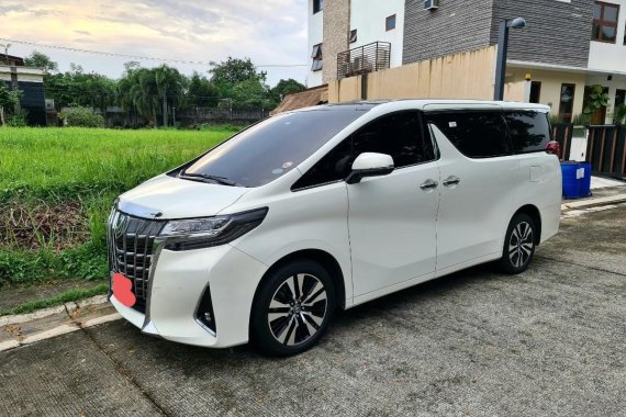 Pearl White Toyota Alphard 2020 for sale in Automatic