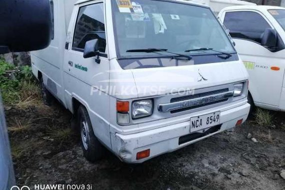 White 2017 Mitsubishi L300 for sale at affordable price