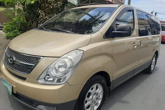 Beige Hyundai Starex 2009 for sale in Automatic