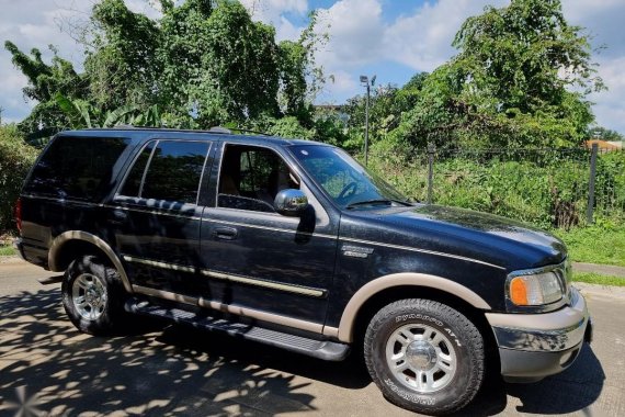 Black Ford Expedition 2001 for sale in Quezon