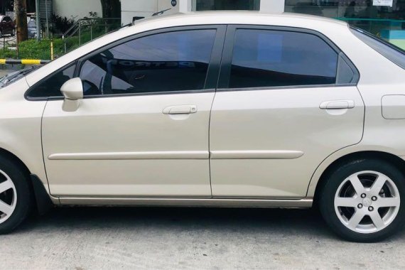 Pearl White Honda City 2004 for sale in Caloocan