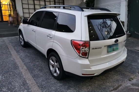 White Subaru Forester 2010 for sale in Caloocan