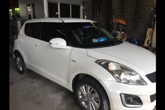 White Suzuki Swift 2016 Hatchback at 68000 for sale 
