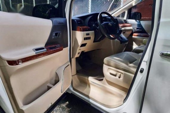 Pearl White Toyota Alphard 2011 for sale in Taytay
