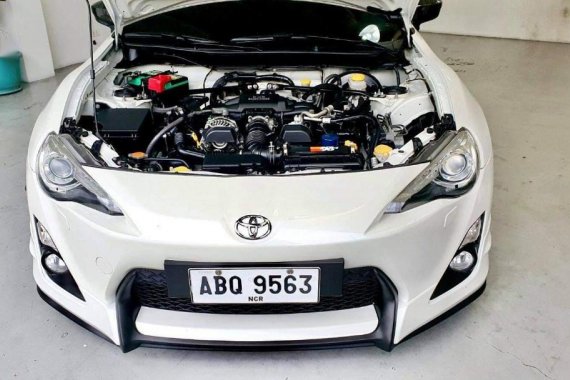 Selling Pearl White Toyota 86 2016 in Quezon City