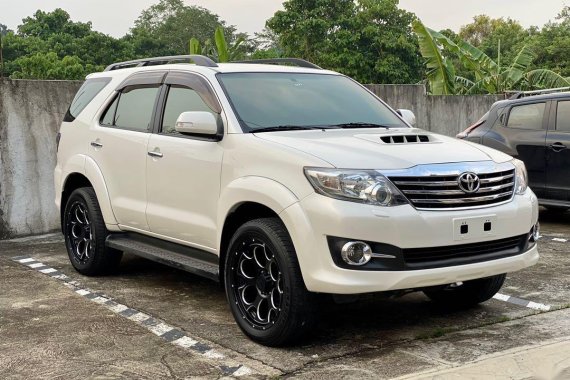 Pearl White Toyota Fortuner 2015 for sale in Balanga