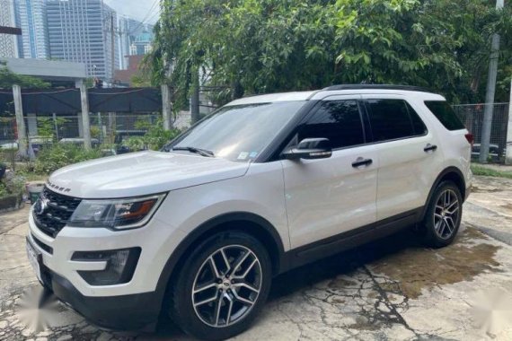 Selling White Ford Explorer 2016 in Quezon