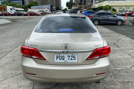 Silver Toyota Camry 2011 for sale in Automatic