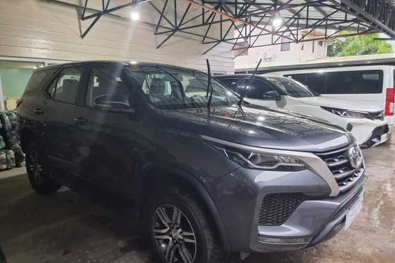 Selling Silver Toyota Fortuner 2021 in Angat