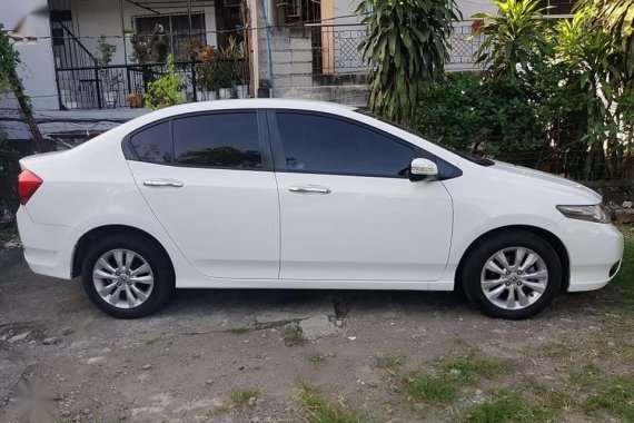 Sell White 2013 Honda City in Mandaluyong