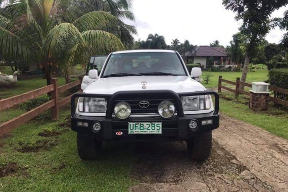 White Toyota Land Cruiser 1995 for sale in Automatic