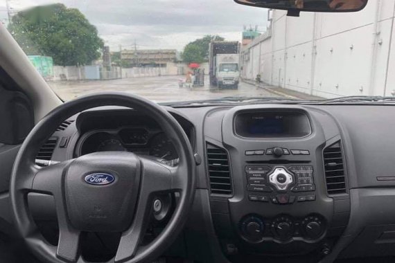 Selling Silver Ford Ranger 2014 in Makati