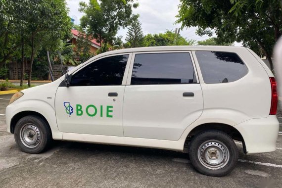  White Toyota Avanza 2011 for sale in Manual