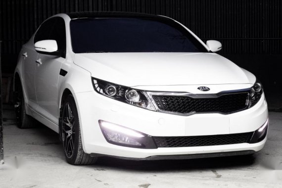 Pearl White Kia Optima 2014 for sale in Automatic