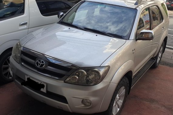 Brightsilver Toyota Fortuner 2007 for sale in Marikina