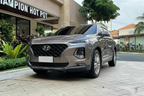 Grey Hyundai Santa Fe 2019 for sale in Automatic