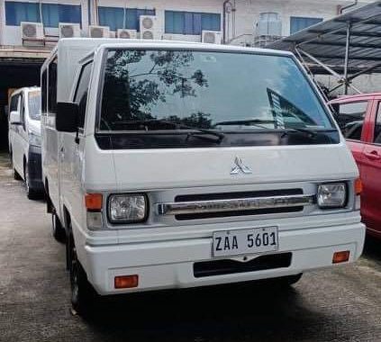 White Mitsubishi L300 2017 for sale in Quezon City