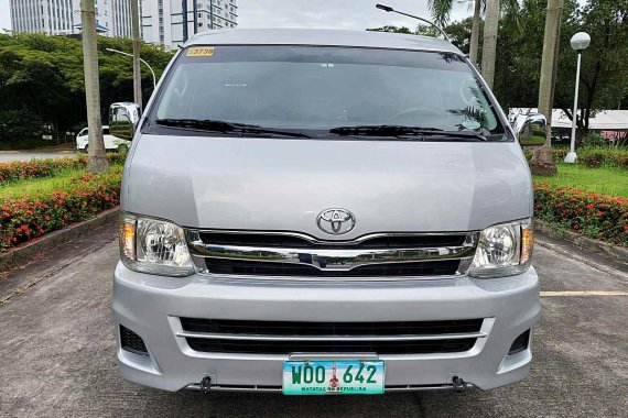 2013 Toyota Hi Ace GL Grandia MT