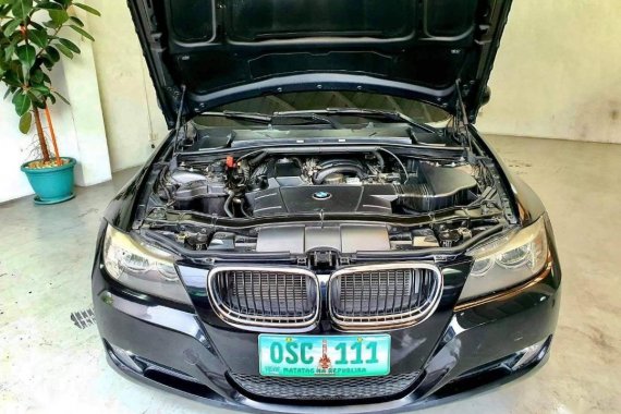 Black BMW 318I 2012 for sale in Automatic