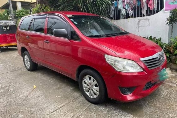 Red Toyota Innova 2014 for sale in Manila