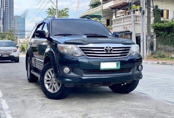 Black Toyota Fortuner 2013 for sale in Automatic