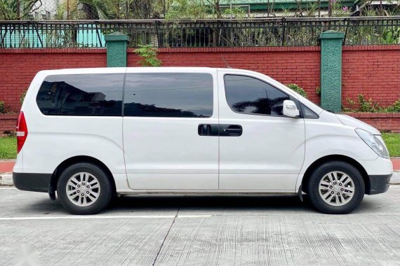 Sell White 2015 Hyundai Starex in Makati