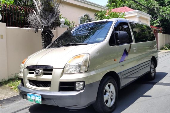 Silver Hyundai Starex 2005 for sale in Automatic