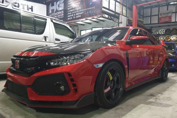 Sell Red 2018 Honda Civic in Pasig