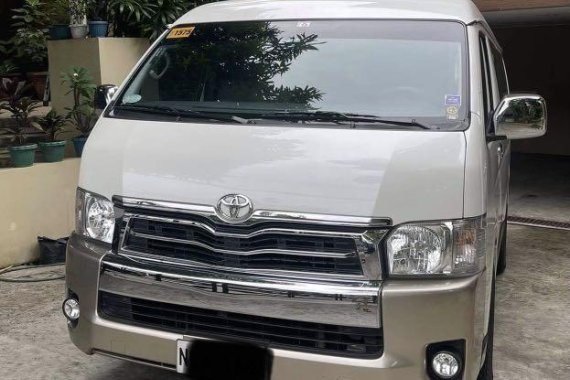 Selling White Toyota Hiace Super Grandia 2016 in Pateros