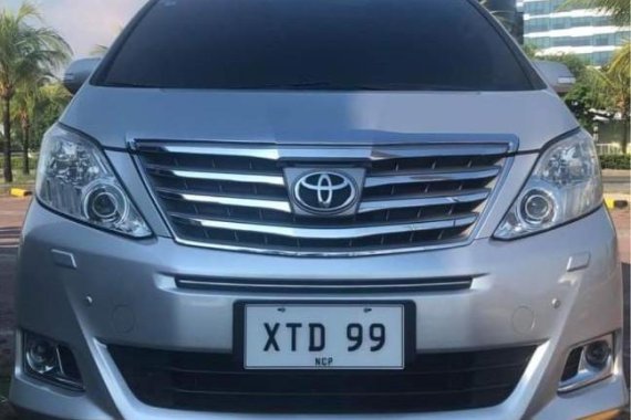 Silver Toyota Alphard 2013 for sale in Automatic