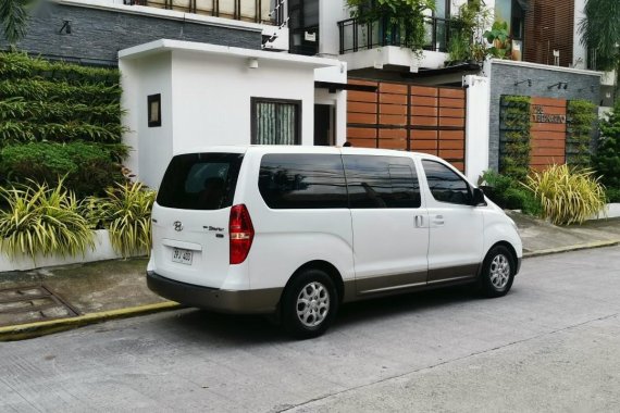 White Hyundai Starex 2008 for sale in Automatic